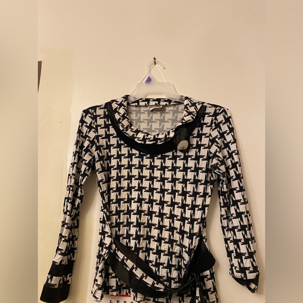 Black& White top ( Large )